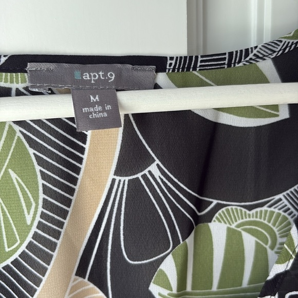 Apt. 9 Black and Green Peplum Blouse Top size medium - Picture 2 of 4